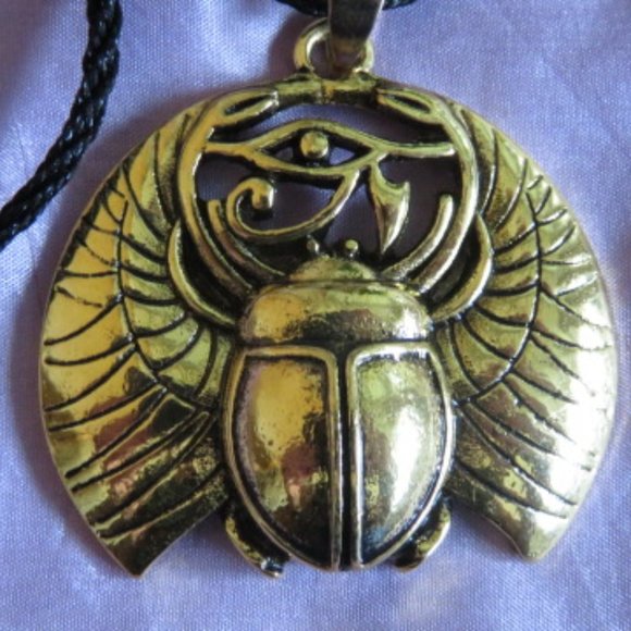 NWOT Egyptian Type Gold Tone SCARAB Pendant Necklace Cord Included (K224) - Picture 2 of 3